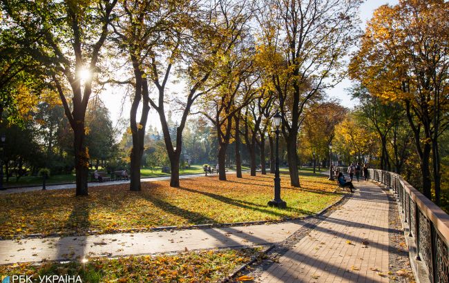 Якою буде погода в листопаді: прогноз Укргідрометцентру