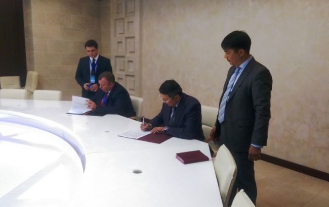 Україна і Казахстан підписали угоду про співпрацю в авіаційній сфері