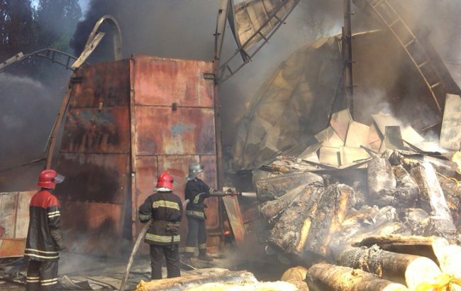 Пожар на складе пенопласта в Броварах потушен, - ГСЧС
