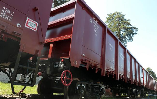 "Укрзалізниця" з початку року власними силами збудувала понад 1400 вагонів
