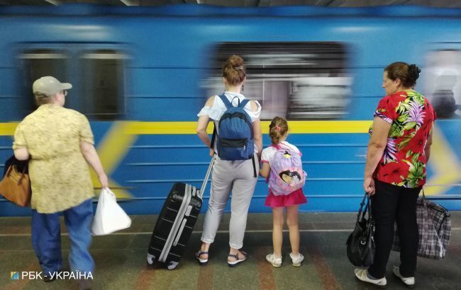 У Києві продовжать роботу метро