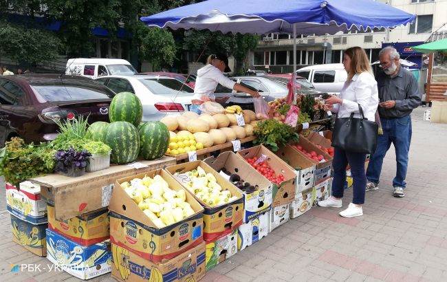 В Україні активно збирають врожай: аналітик назвала продукти, які подешевшають у серпні