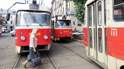 В Киеве из-за ДТП задерживается движение трамваев