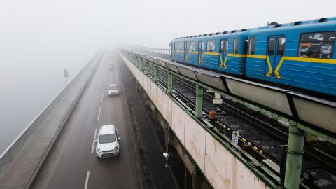 Зранку в Україні очікується сильний туман