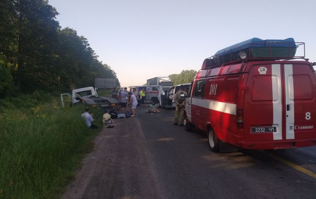 На трассе Киев-Одесса произошло ДТП, пострадали 7 человек