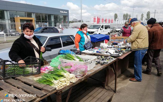 У Києві на базарах заборонили продавати популярні продукти: список