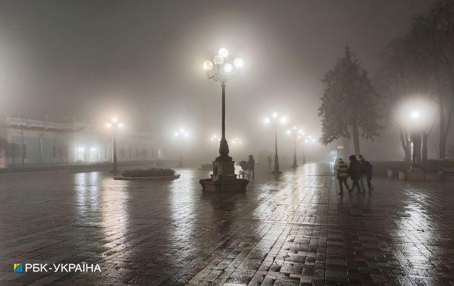 В низці областей України попередили про сильний туман: де очікувати