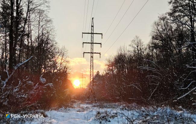 Непогода в Украине: без света остаются 67 населенных пунктов в пяти областях