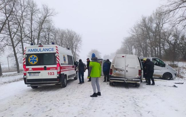В Тернопольской области Opel въехал в минибус, семеро травмированных