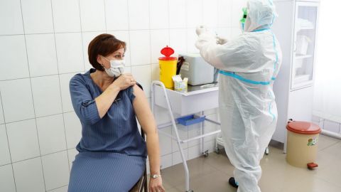 Вакцинация в Украине: за выходные сделали всего 90 прививок
