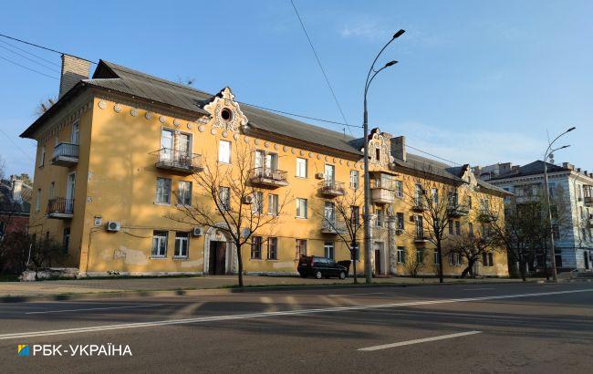 У Києві прибирають "цар-балкони": стартував процес реконструкції балконів історичних будинків