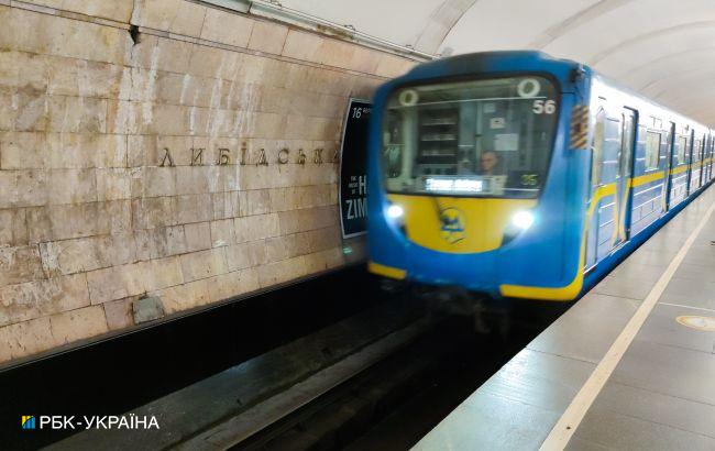 Киев возобновил движение по "красной" ветке метро