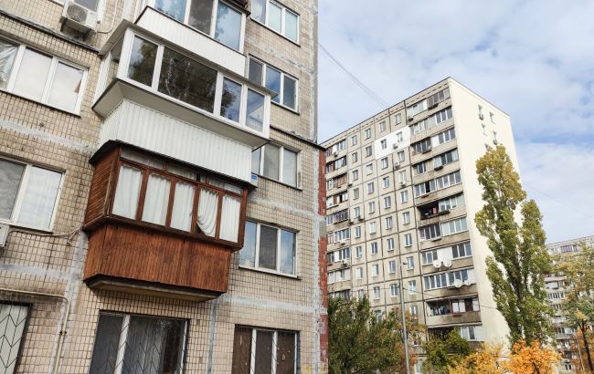 Опасные "хрущевки", запрет стеклить балконы и валютные качели: итоги недели на рынке недвижимости
