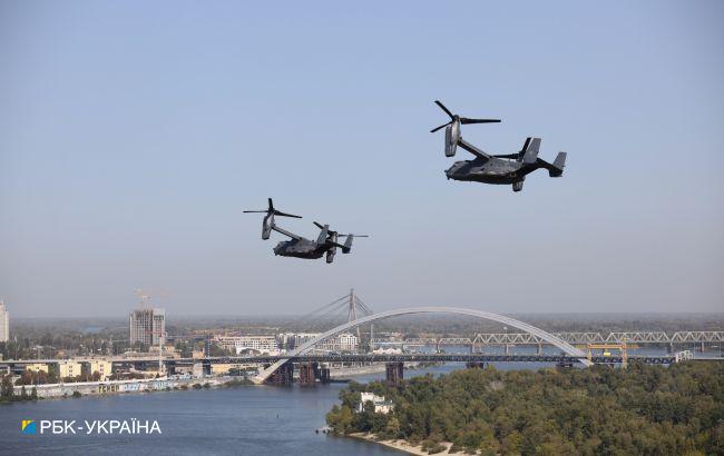 Американские самолеты пролетели над Киевом: что происходит