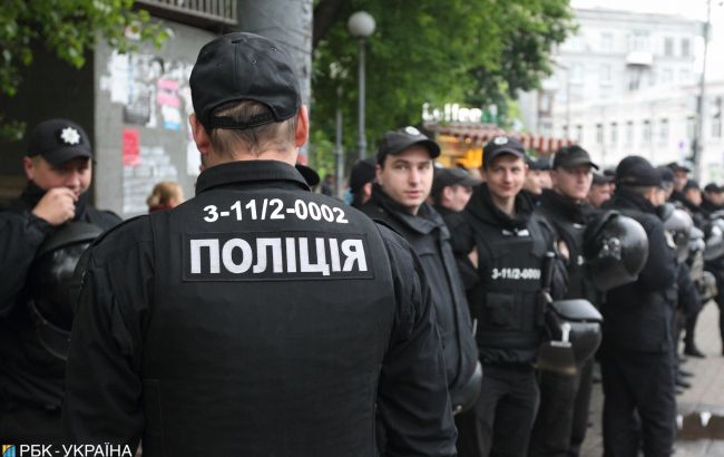 В центре Киева во время столкновений пострадал полицейский
