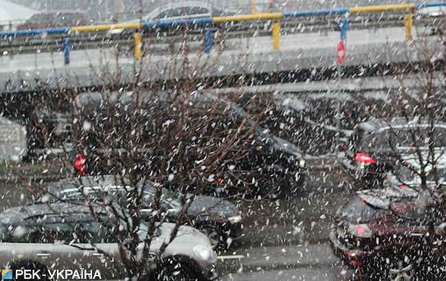 Київ засипає снігом