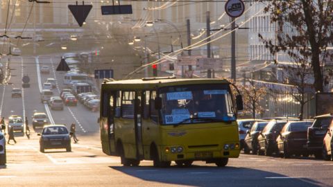 Доброта врятує світ: вчинок кондуктора маршрутки в Києві зворушив мережу