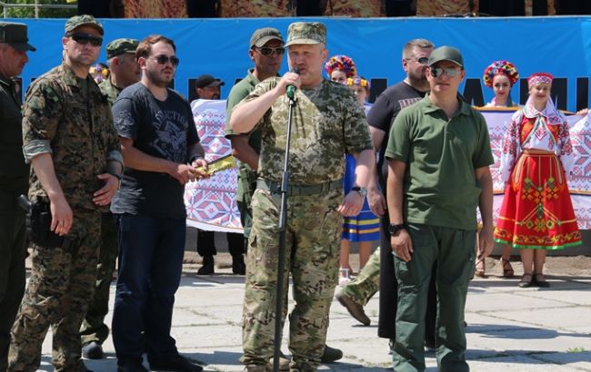Турчинов анонсировал переименование площади Ленина в Мариуполе