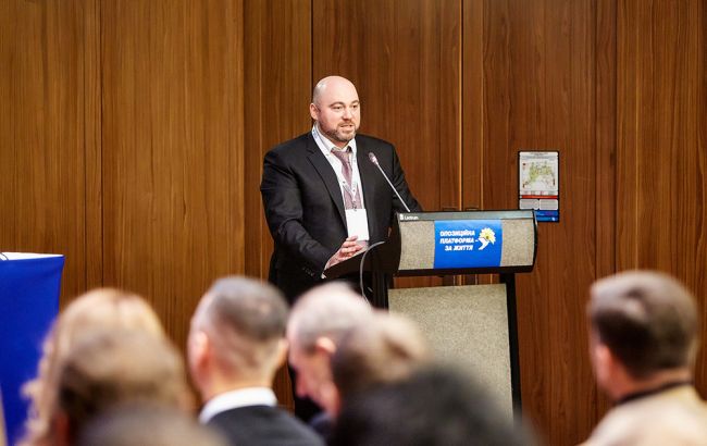 Столар: власть должна срочно закупить оборудование и защиту для врачей