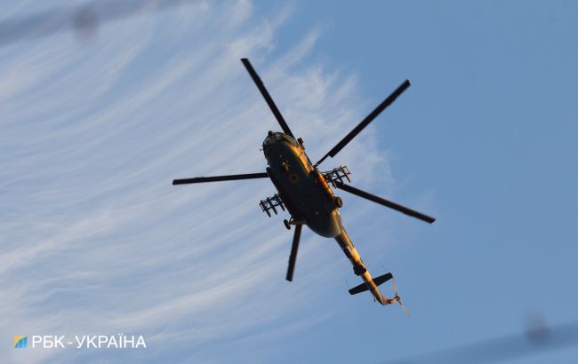 Воїни ЗСУ десантувалися на Донбасі без парашутів: захоплююче відео