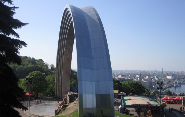 Мінкульт спростовує плани по знесенню Арки дружби народів у Києві