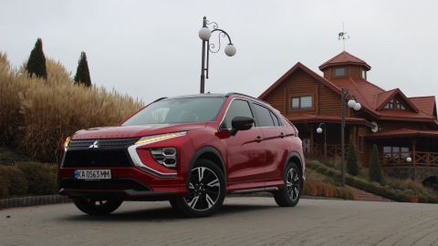Mitsubishi Eclipse Cross - переваги та недоліки купеподібного