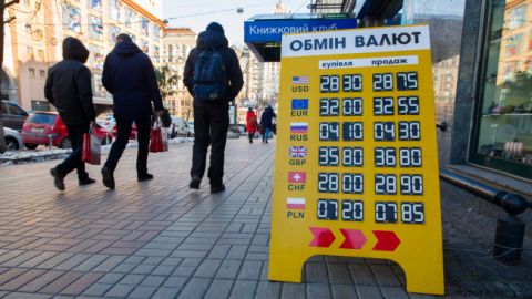 Когда доллар снова упадет: эксперты дали неожиданный прогноз