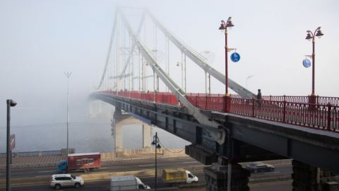 В КГГА сообщили подробности обвала пешеходного моста