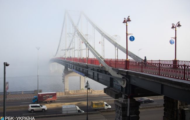 У КМДА повідомили подробиці обвалу пішохідного моста