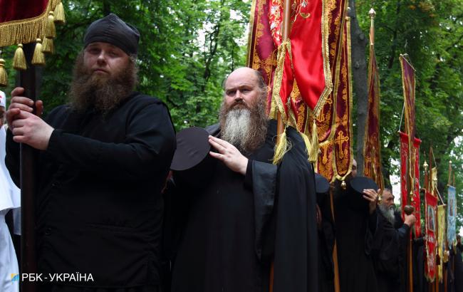 В Харькове в храме УПЦ МП ребенку продали алкоголь (видео)