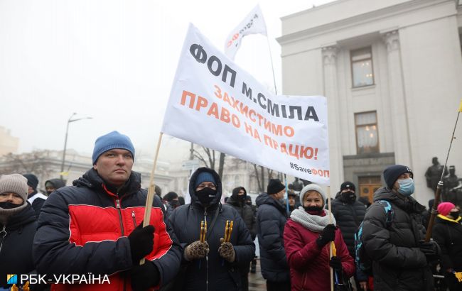 В Киеве устроили протест, перекрыли центральную улицу