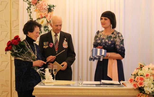 70 років разом: пенсіонери з Києва відсвяткували "платинове" весілля (фото)