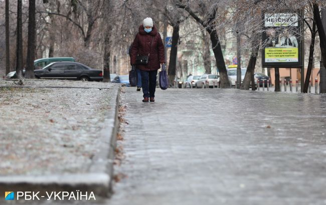 Жовтий рівень небезпеки: в Україні сьогодні збережеться ожеледиця