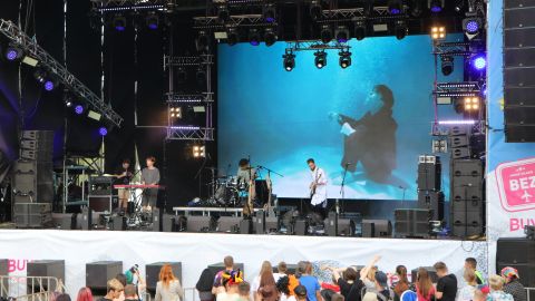 У Дніпрі стартував фестиваль "БezViz": хто запалює глядачів