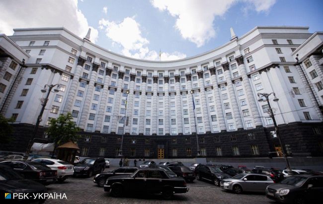 Кабмін заборонив здійснювати публічні закупівлі у громадян Росії та Білорусі