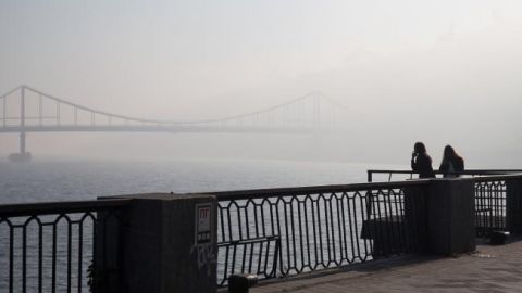 Водіїв попереджають про туман на дорогах Києва