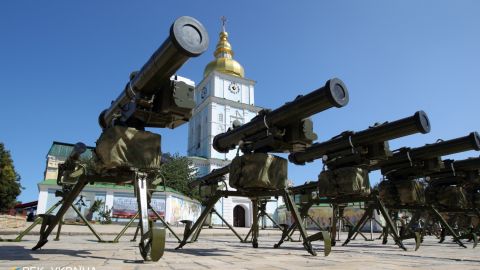 Що краще джавелін чи Стугна?