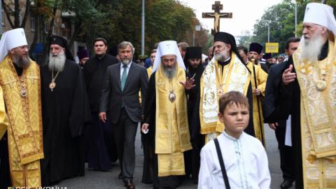 "Воевать за Украину &ndash; грех": монах на крестном ходе УПЦ МП заявил о "божьем деле" в "ДНР" (видео)