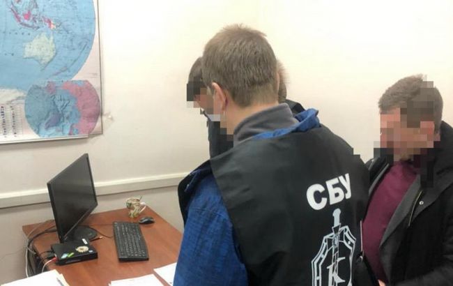 В Киеве задержали офицера налоговой милиции за работу на разведку "ДНР"