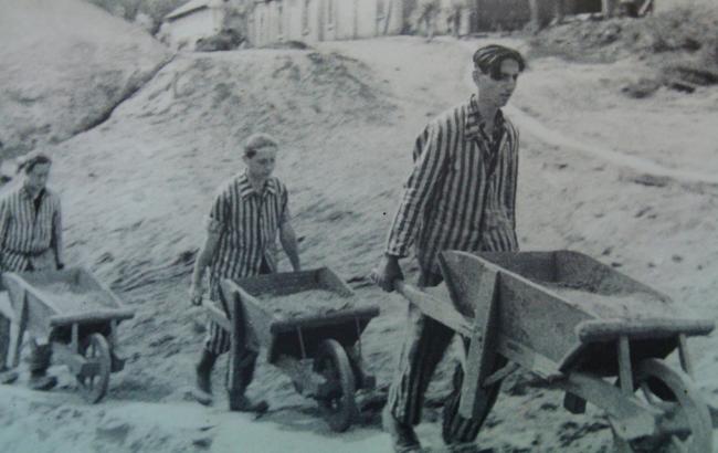 Репортаж из лагеря Освенцим, места самых жестоких преступлений нацистского режима