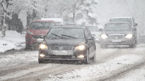 В Украине из-за непогоды произошло более тысячи ДТП, погибли 13 человек