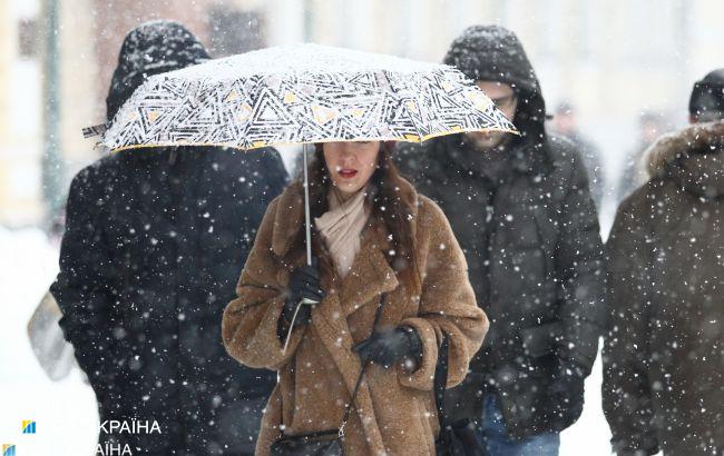 Дощ, сніг і ожеледь: прогноз погоди на три дні