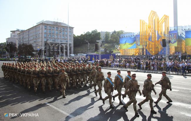 Стало відомо, скільки військових та техніки візьмуть участь у параді до Дня незалежності