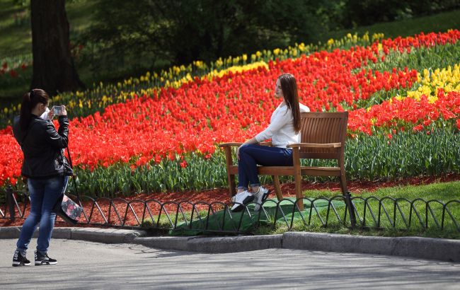 Завтра на заході пройдуть дощі з грозами: прогноз синоптиків