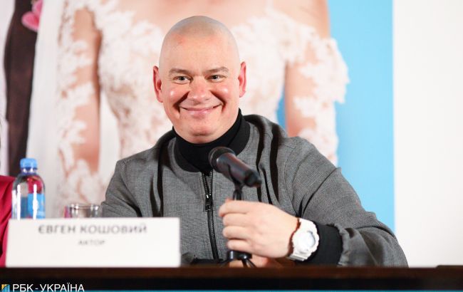 Дебаты 2019: Кошевой вышел на сцену в "матерном" костюме (фотофакт)