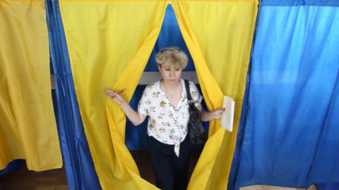 Сообразили на пятерых: кого украинцы выбрали в новую Верховную раду