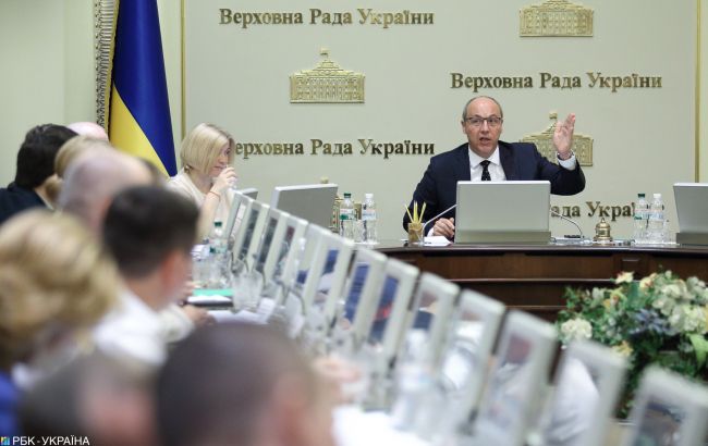 Рада планирует ограничить влияние российских денег на телеканалы