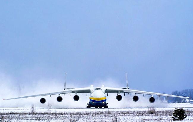 Українців захопив зліт найбільшого літака в світі (відео)