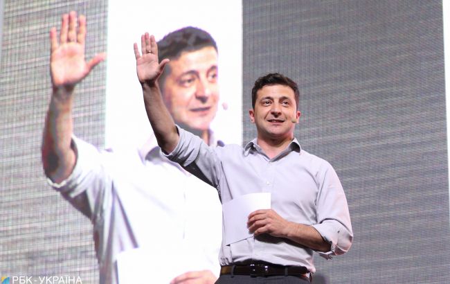 Зеленський залишається лідером симпатій, Порошенко очолив антирейтинг, - КМІС