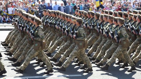 Не призов. Навіщо жінок взяли на військовий облік: пояснення комісара